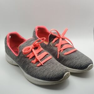 Skechers GOGA Max Shoes - Womens Size 8